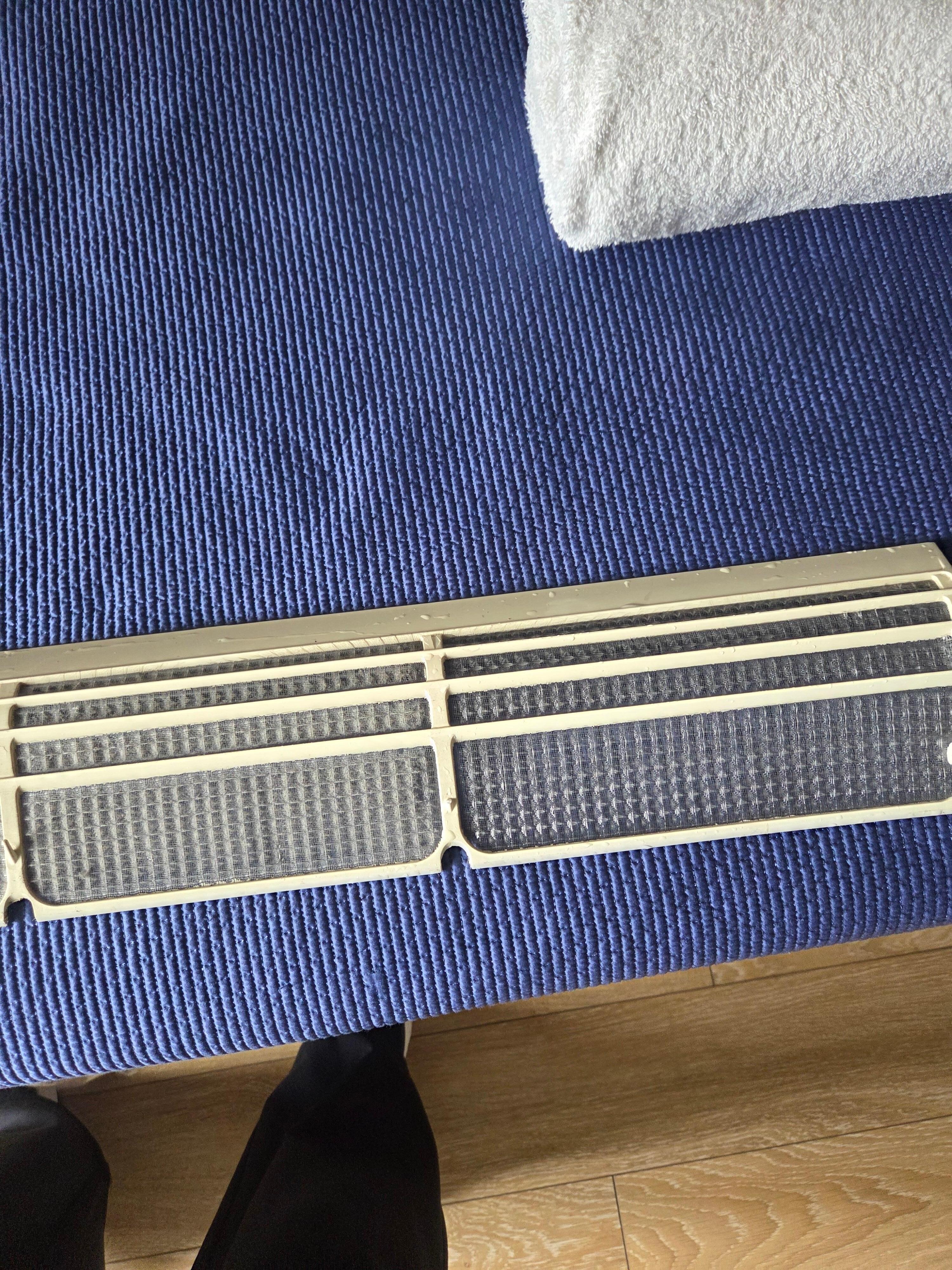 Dirty screen from a/c