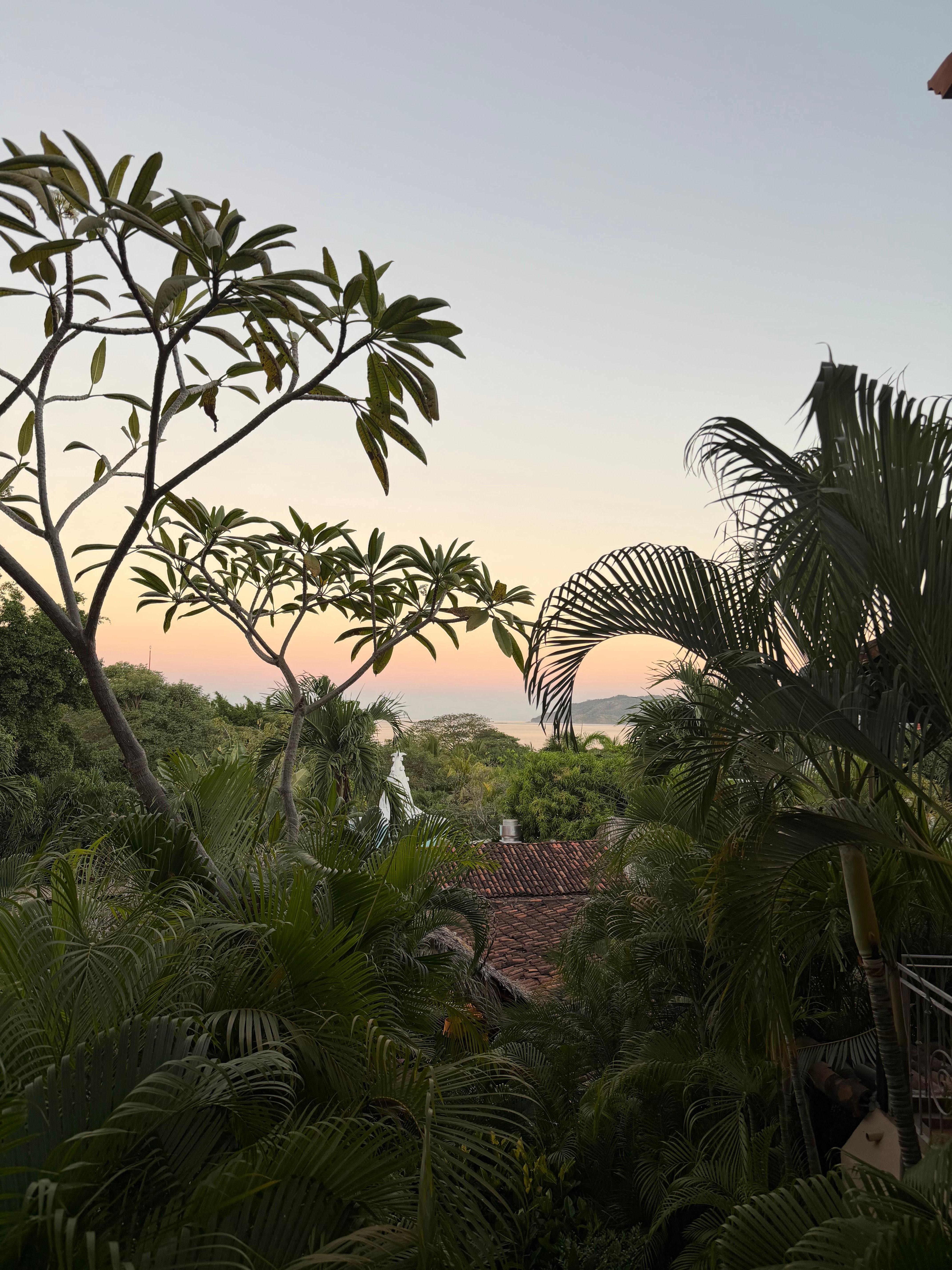 Superior Ofean balcony sunrise view
