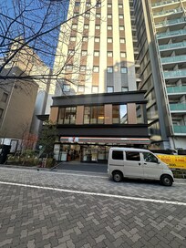 7/11 right at the hotel