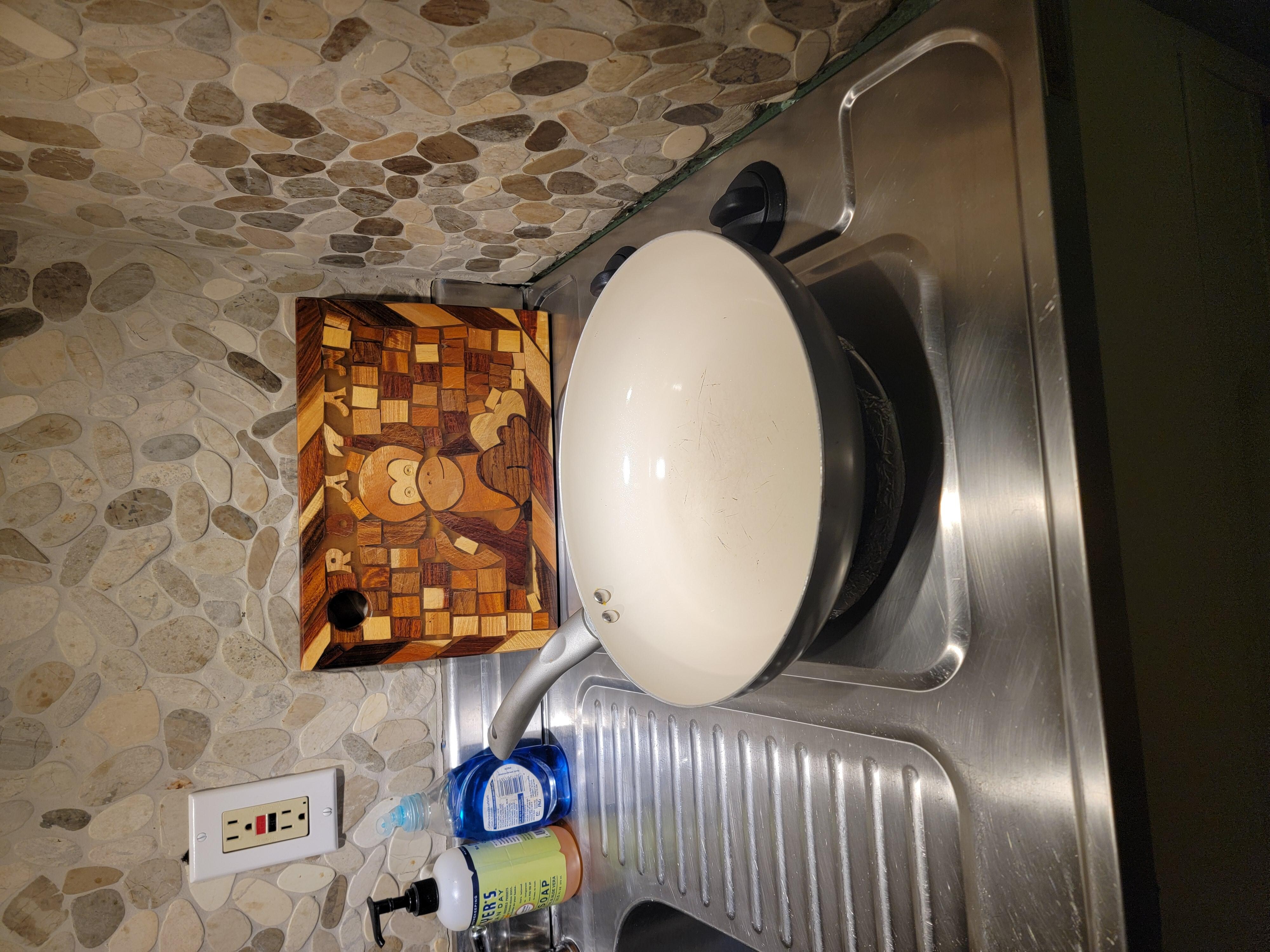 The stove with provided pan