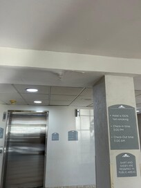 Leaky/moldy ceilings