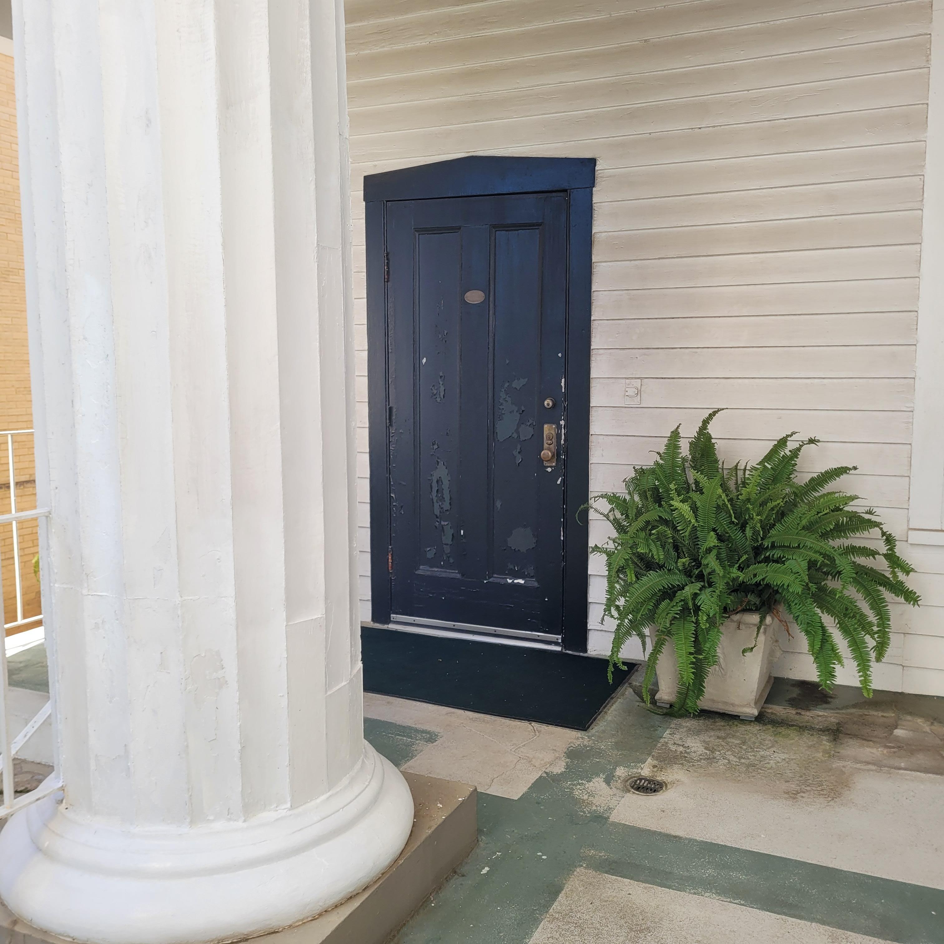 Door to the Dogwood suite