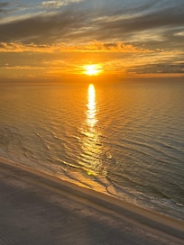 Sunrise from the balcony 😍🏖️