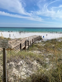 A quick walk to the beach!