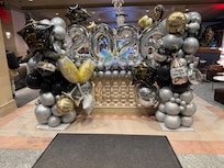 Decorating for New Year’s, the party was even better