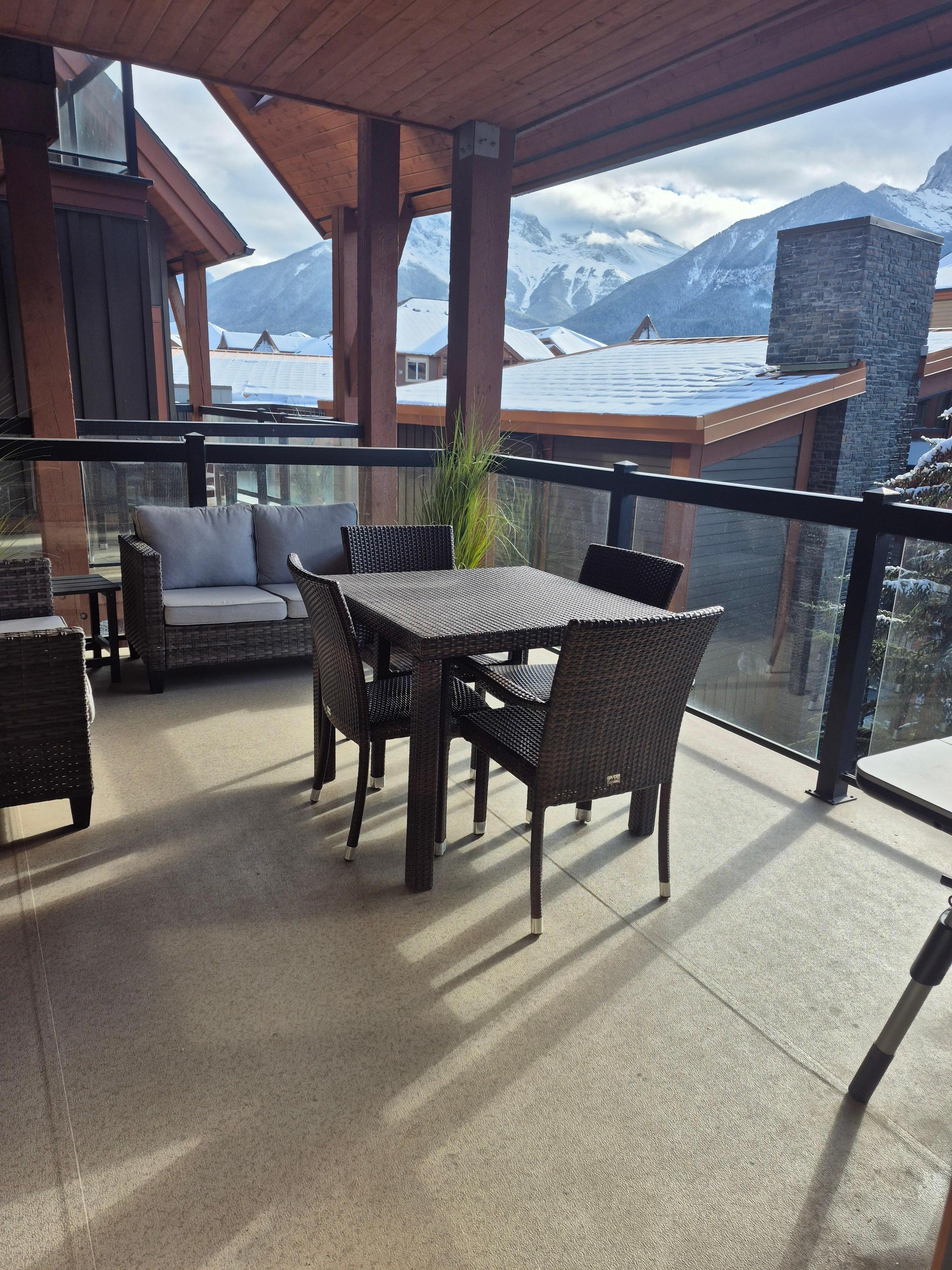 My favorite place to unwind. The view is amazing 👏 