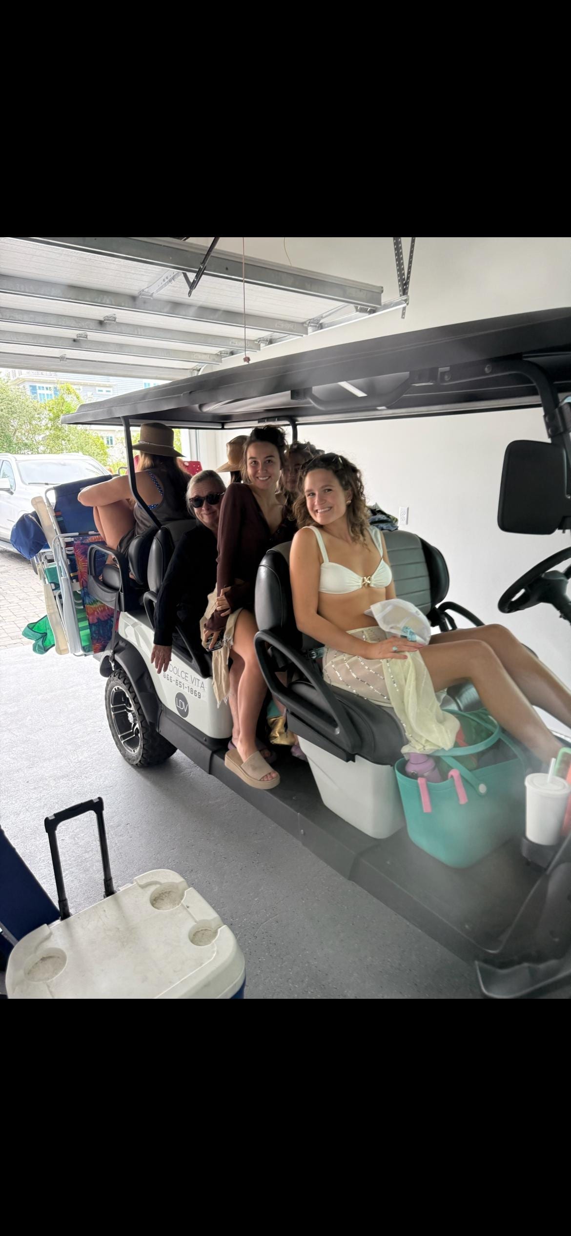 The golf cart and bikes were such a bonus! They made getting to and from the beach super easy—a quick 1–2 minute drive with plenty of public parking. It was so convenient and made our beach days effortless!