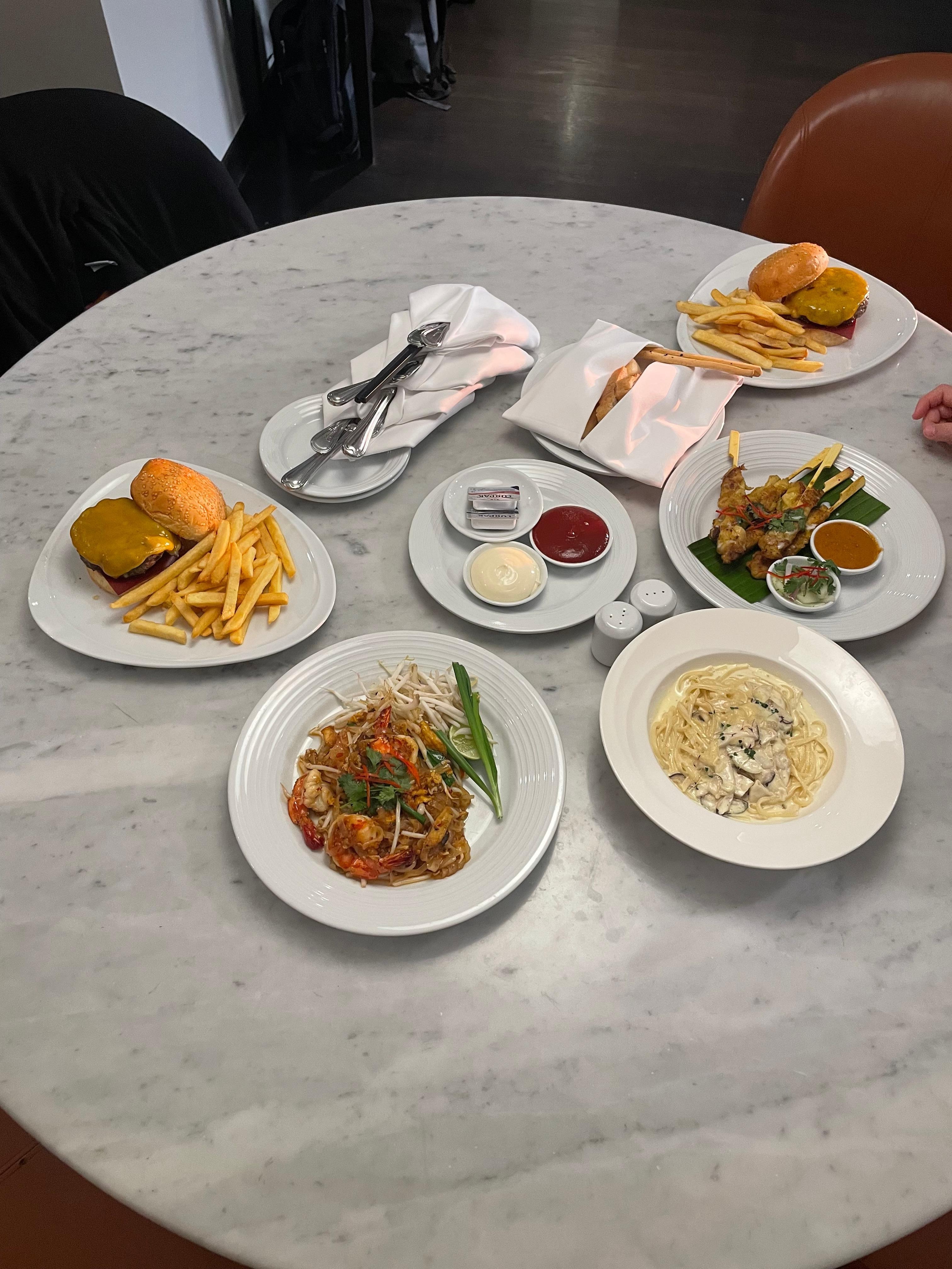 Roomservice mad serveret på værelset 