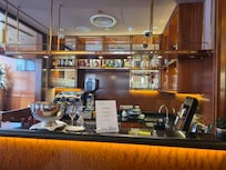 Die Bar in der Lobby