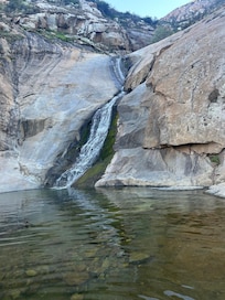 3 sisters waterfall view