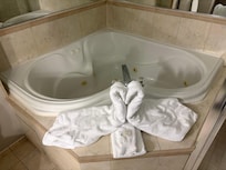Lovely jacuzzi tub