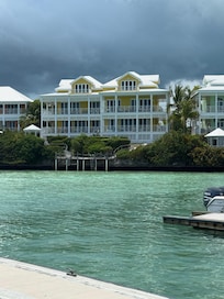 Dream’n Villa at February Point