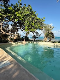 Dipping pool