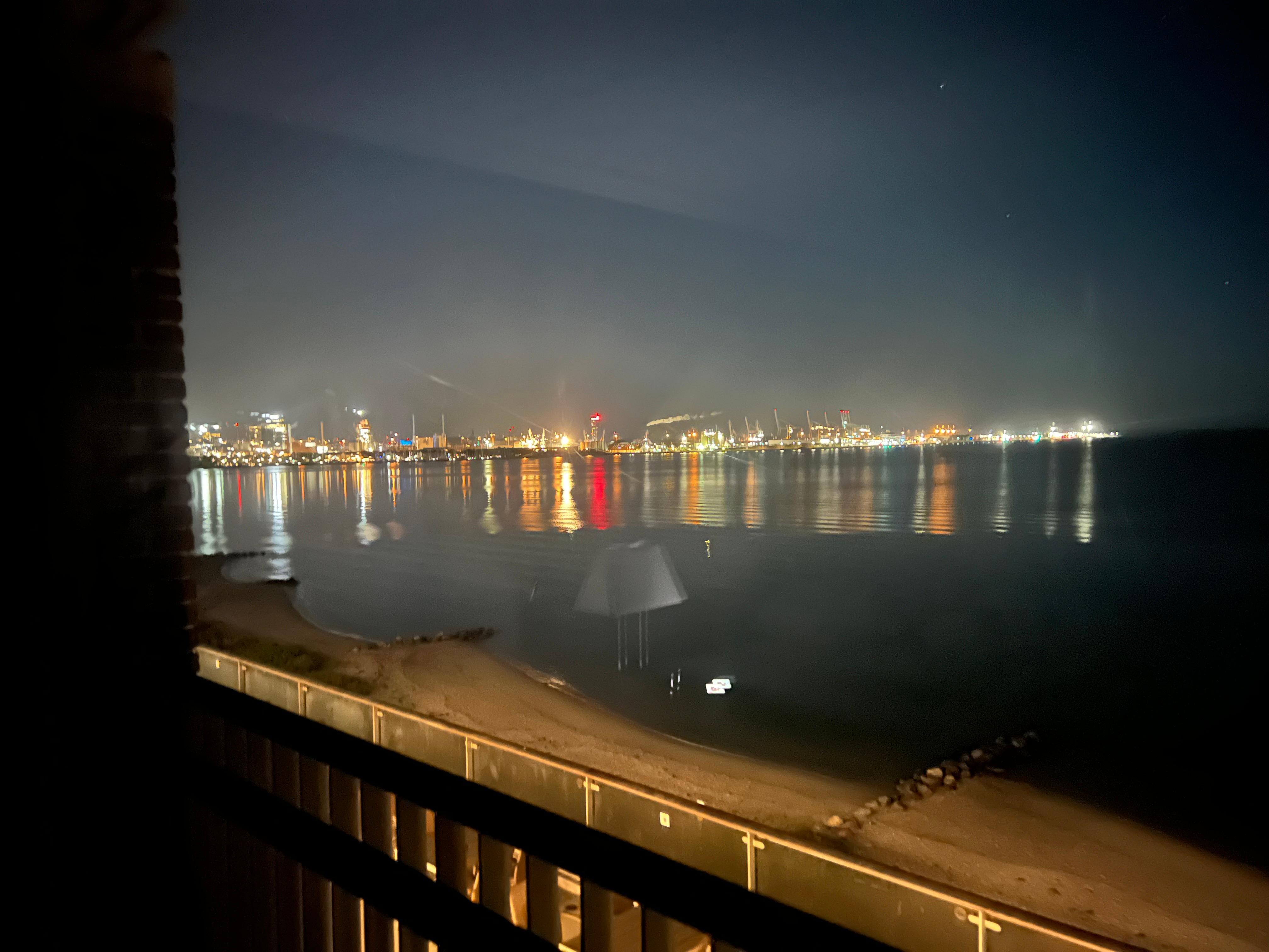 Aften-udsigt mod Århus havn