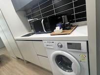 部屋にはレンジなどもありました