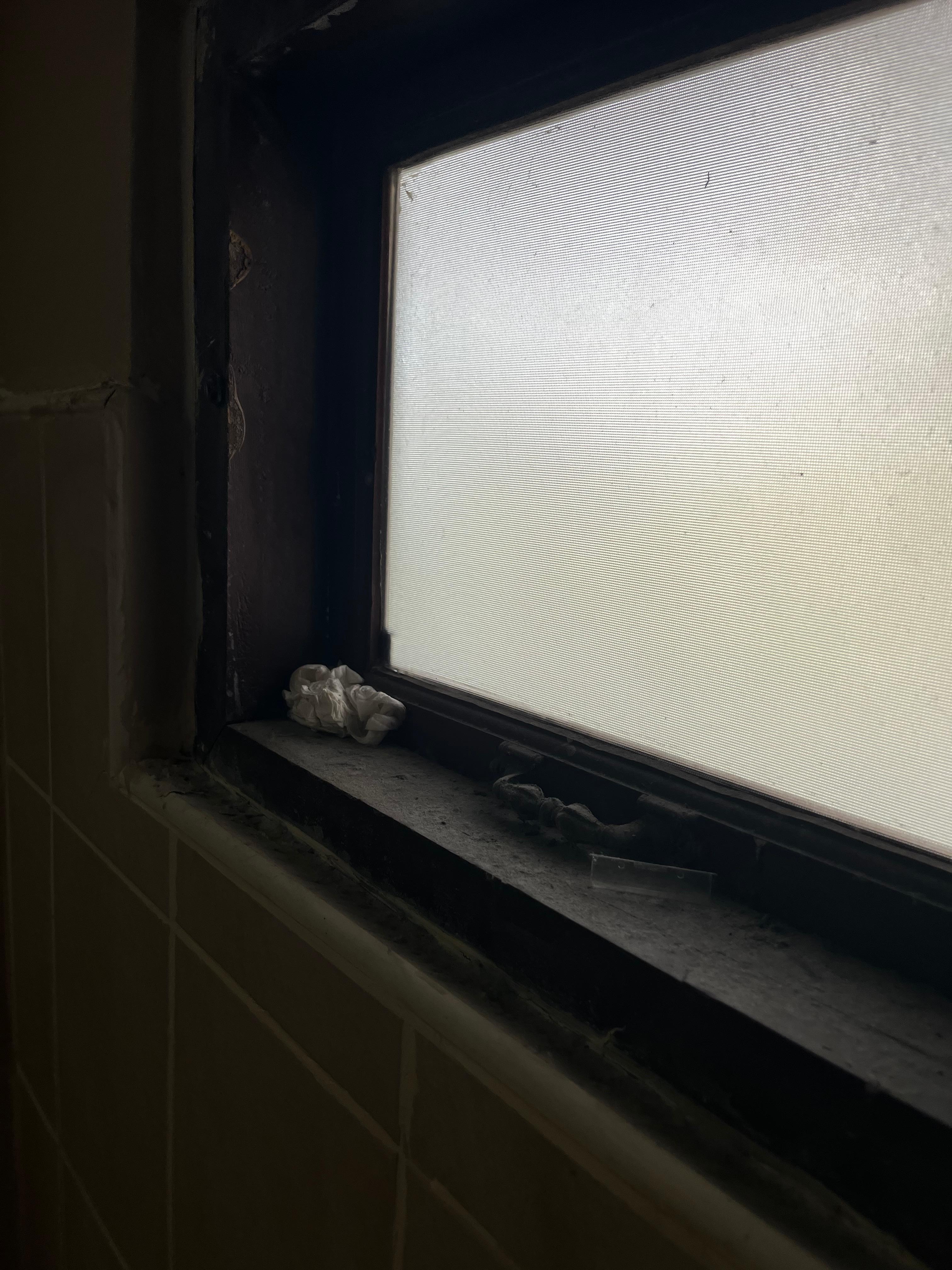 Left by previous guest. 