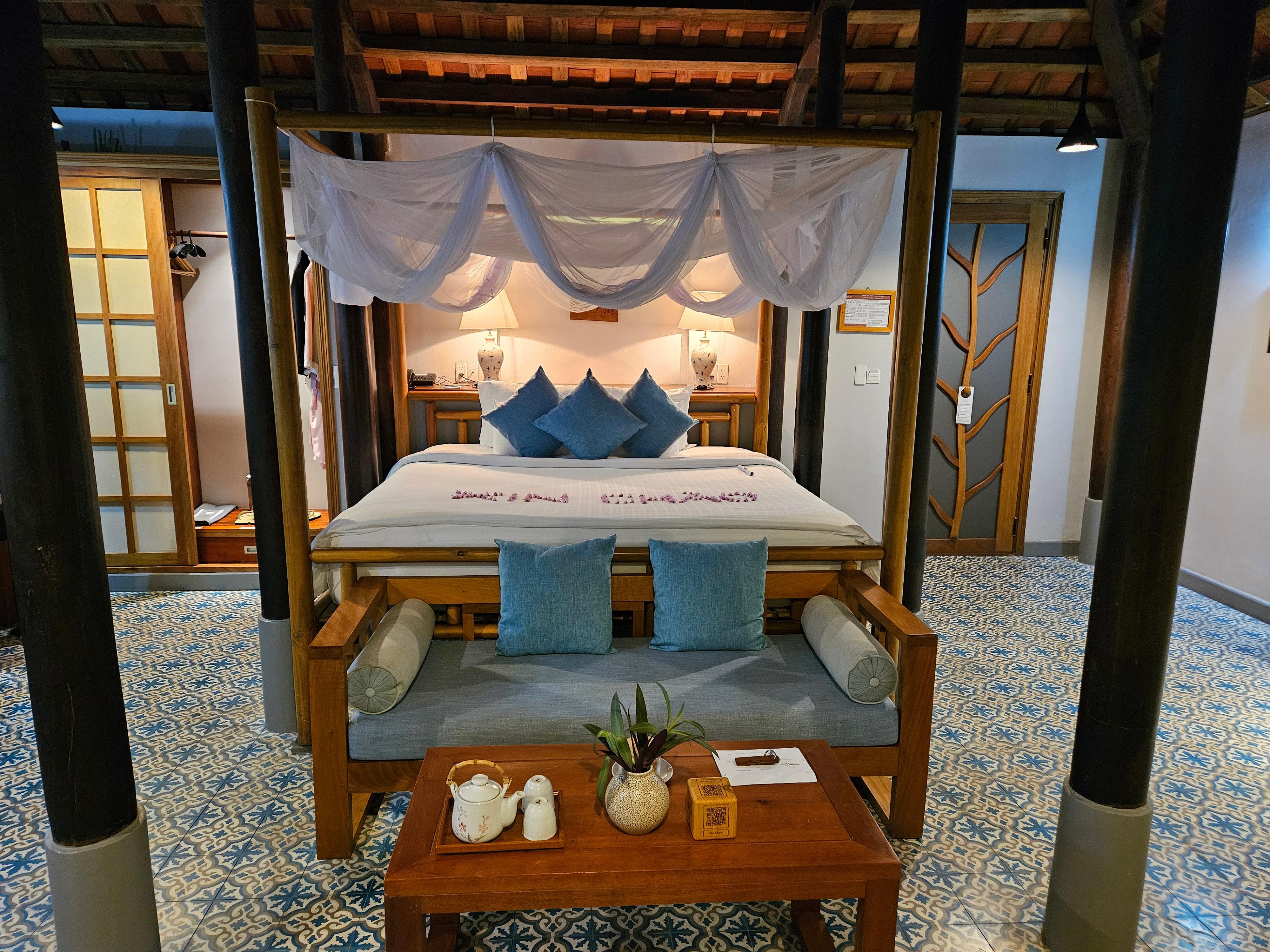 Large comfortable room