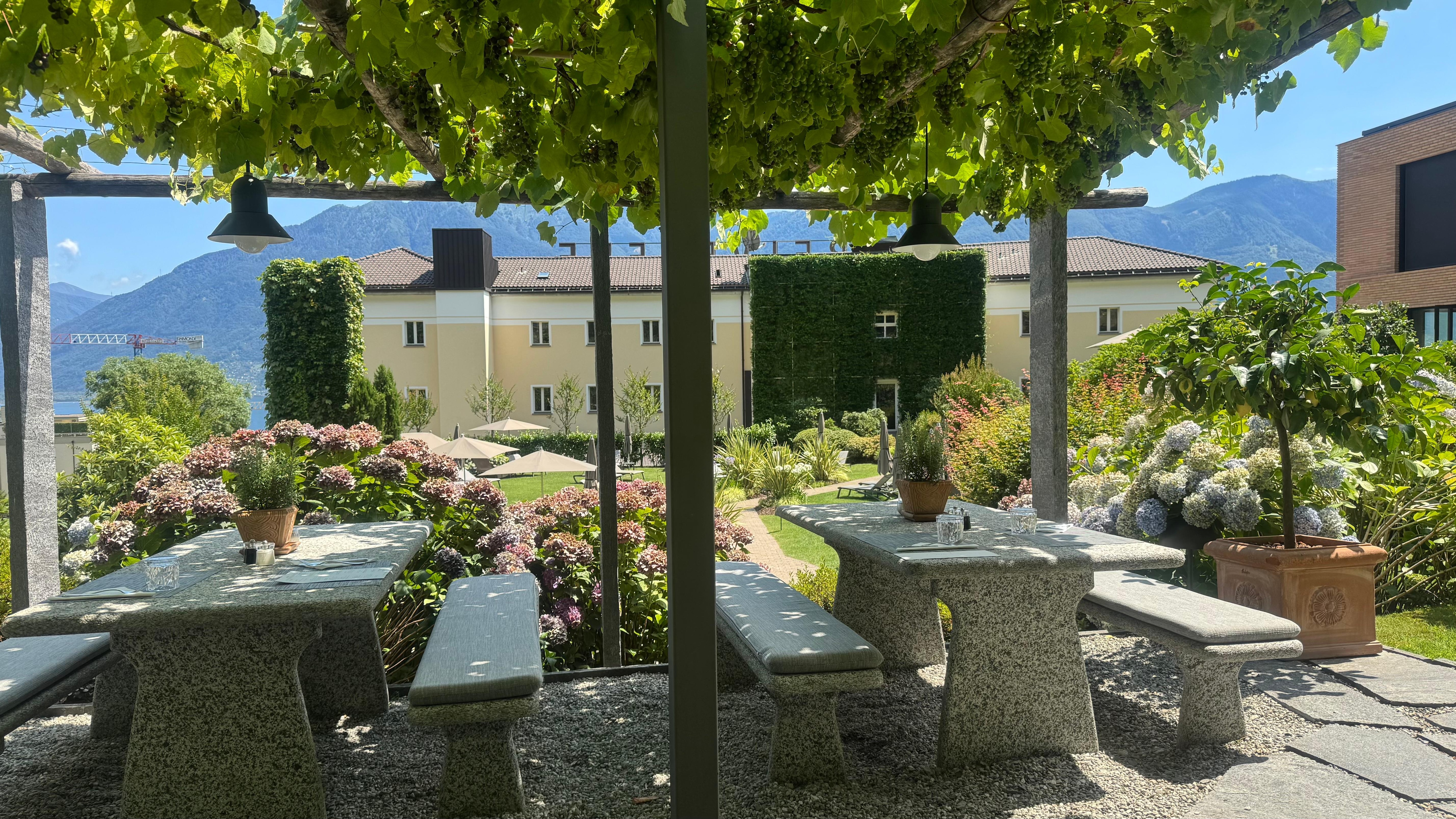 Grotto beim Pool