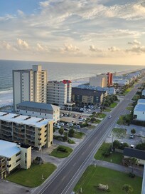 Looking down W.Beach Blvd.