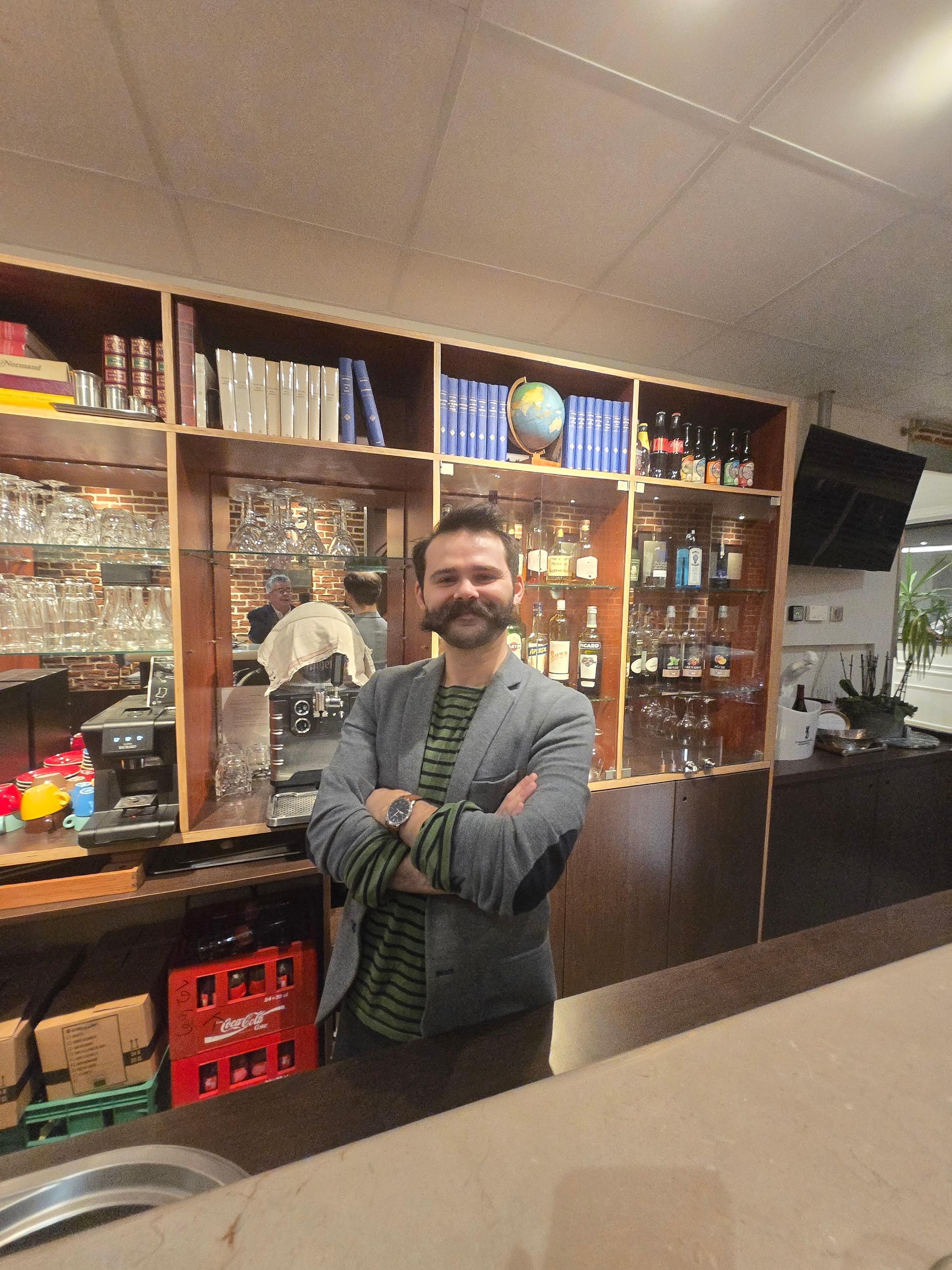 Best Western bartender, Damien.