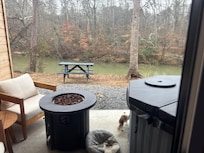 Pet friendly lake view