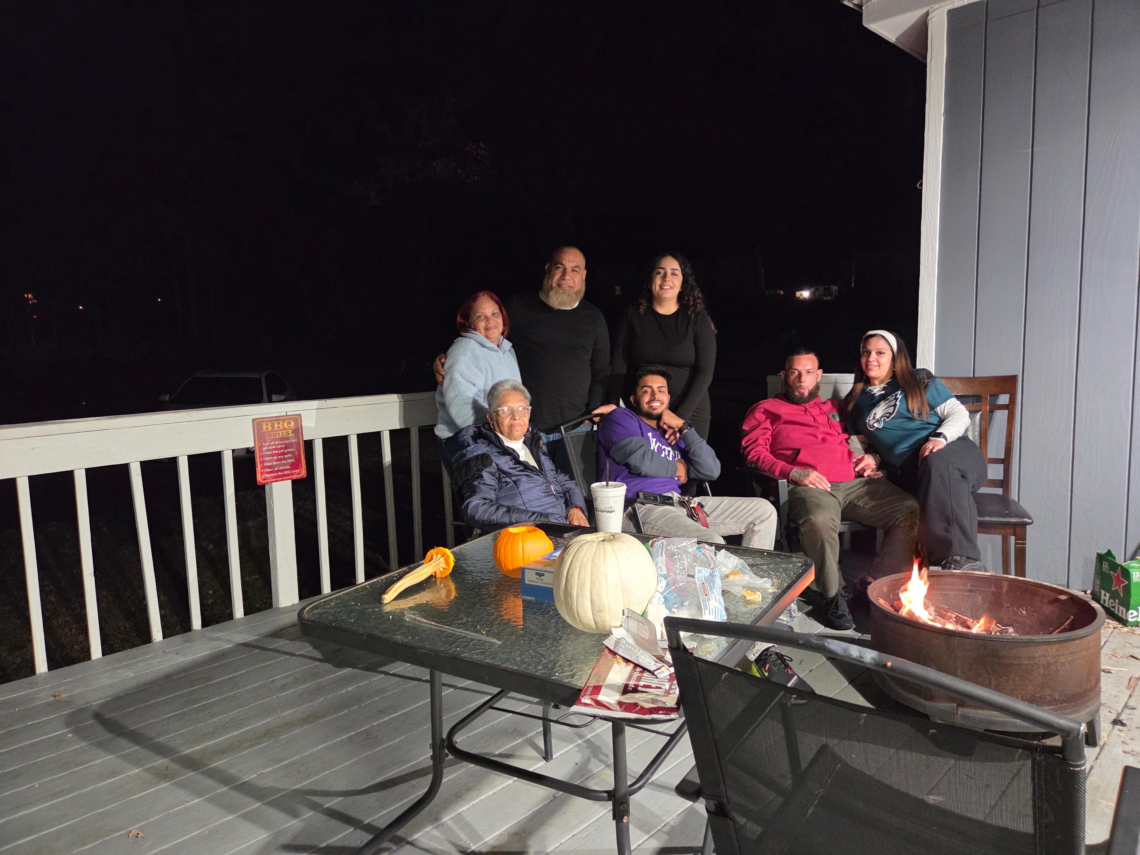 My family all was there. It's very nice family and friendly house to come back.