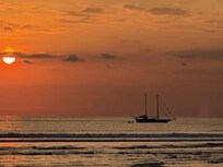 Sunset in downtown Quepos