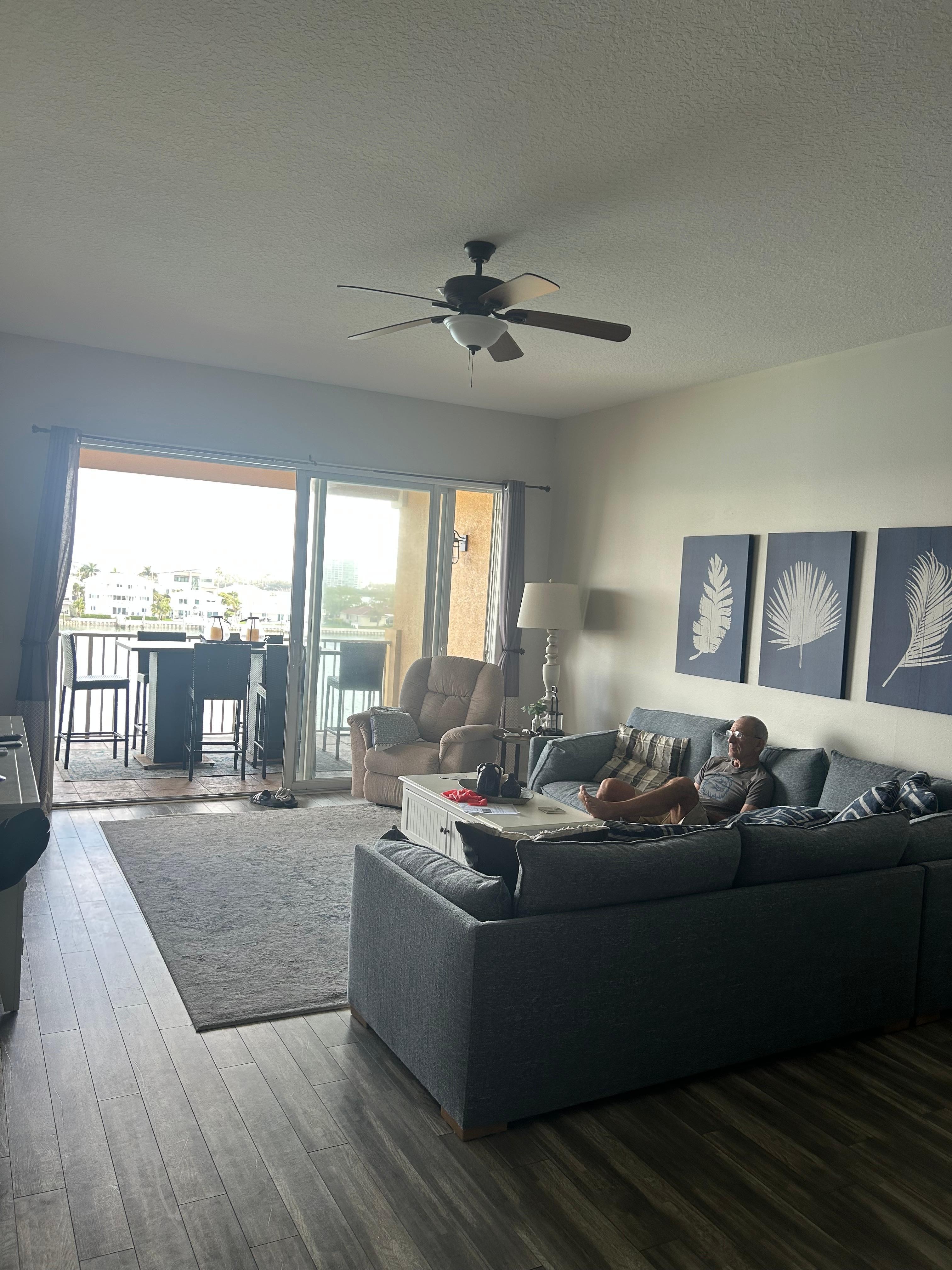 Living area and balcony 