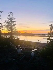 The sunset view a mere few steps from our suite at North Paw.