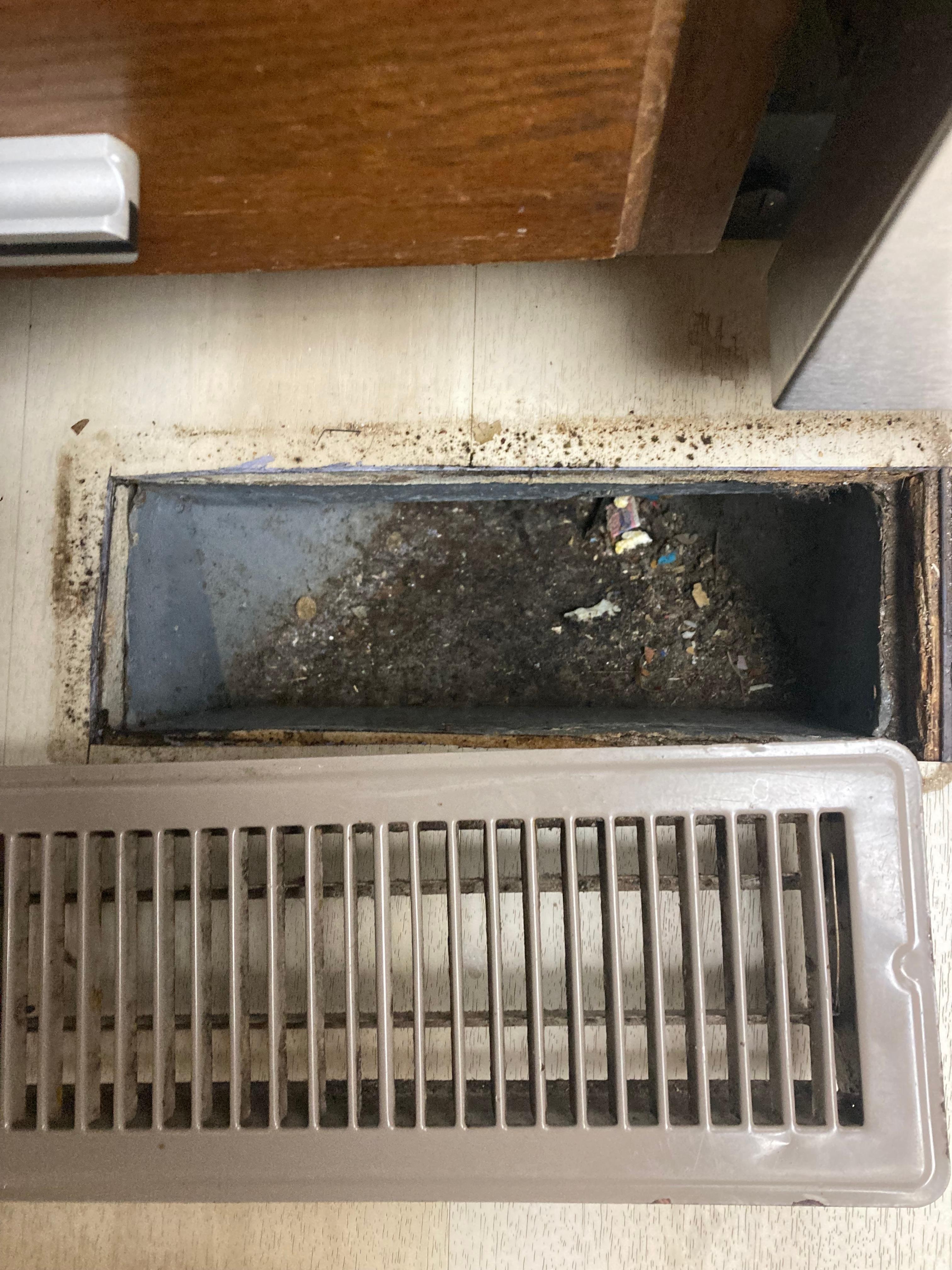 Kitchen duct and vent