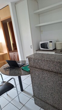 cozinha e sala conjugados