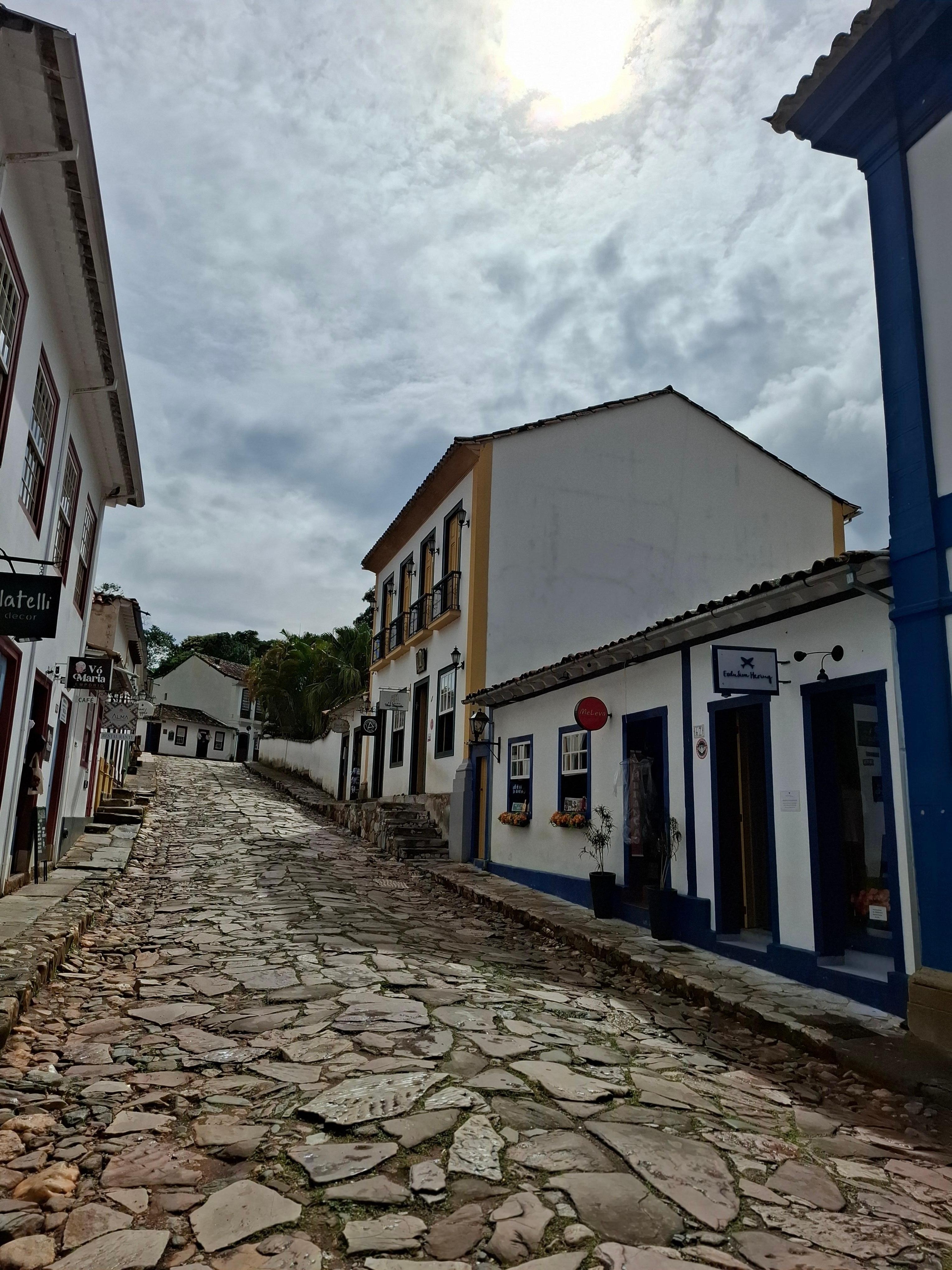 A cidade é simplesmente linda, tranquila, parece que o tempo parou  !