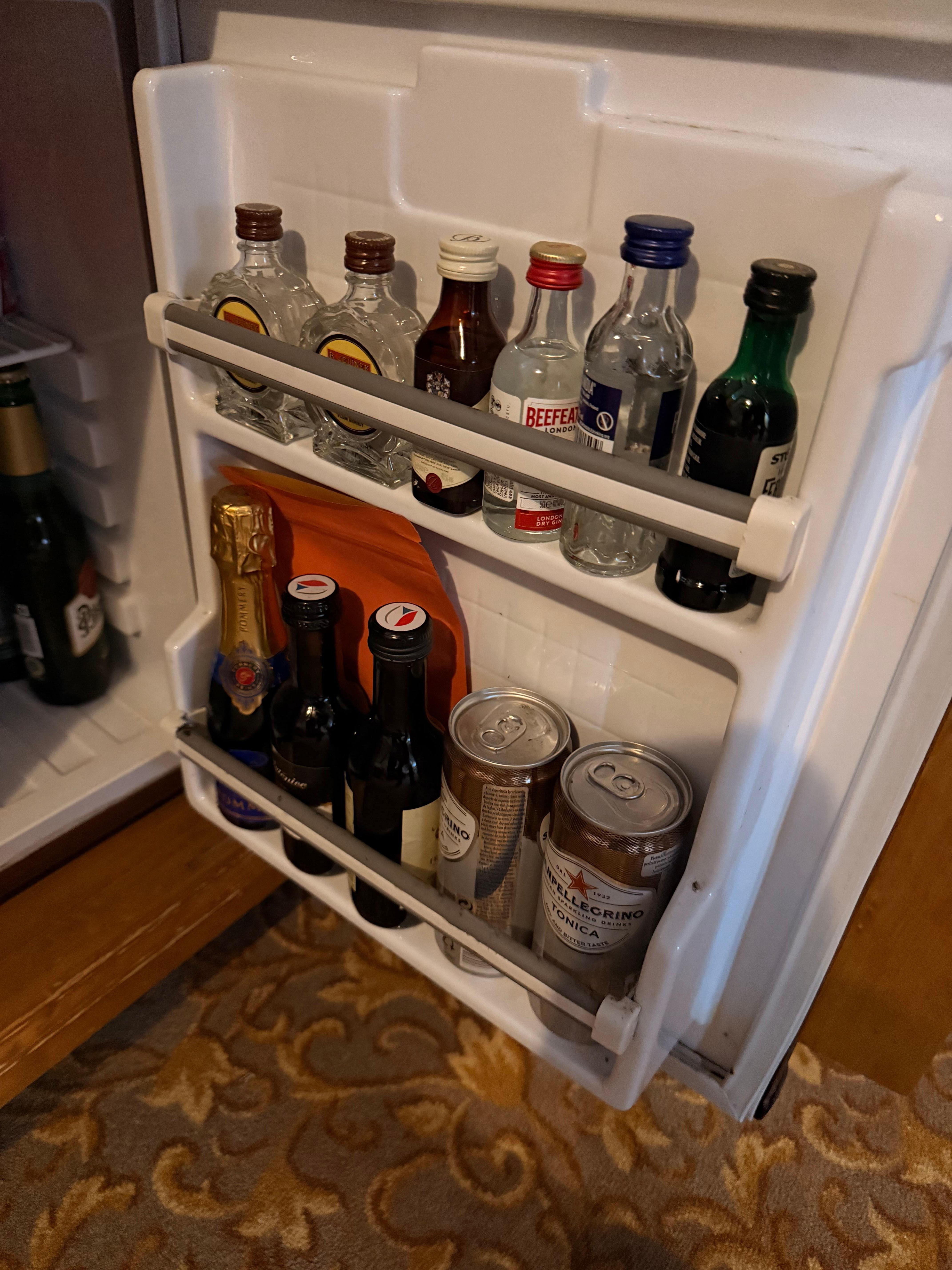 Mini bar. Extra