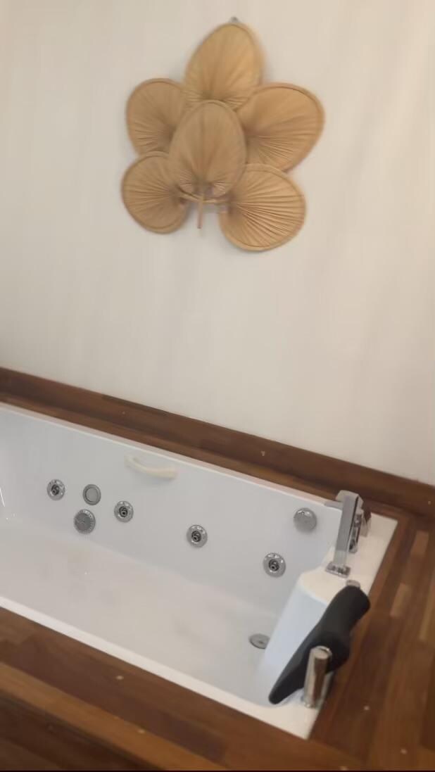 We opted for the jacuzzi suite but never got around to using it. 