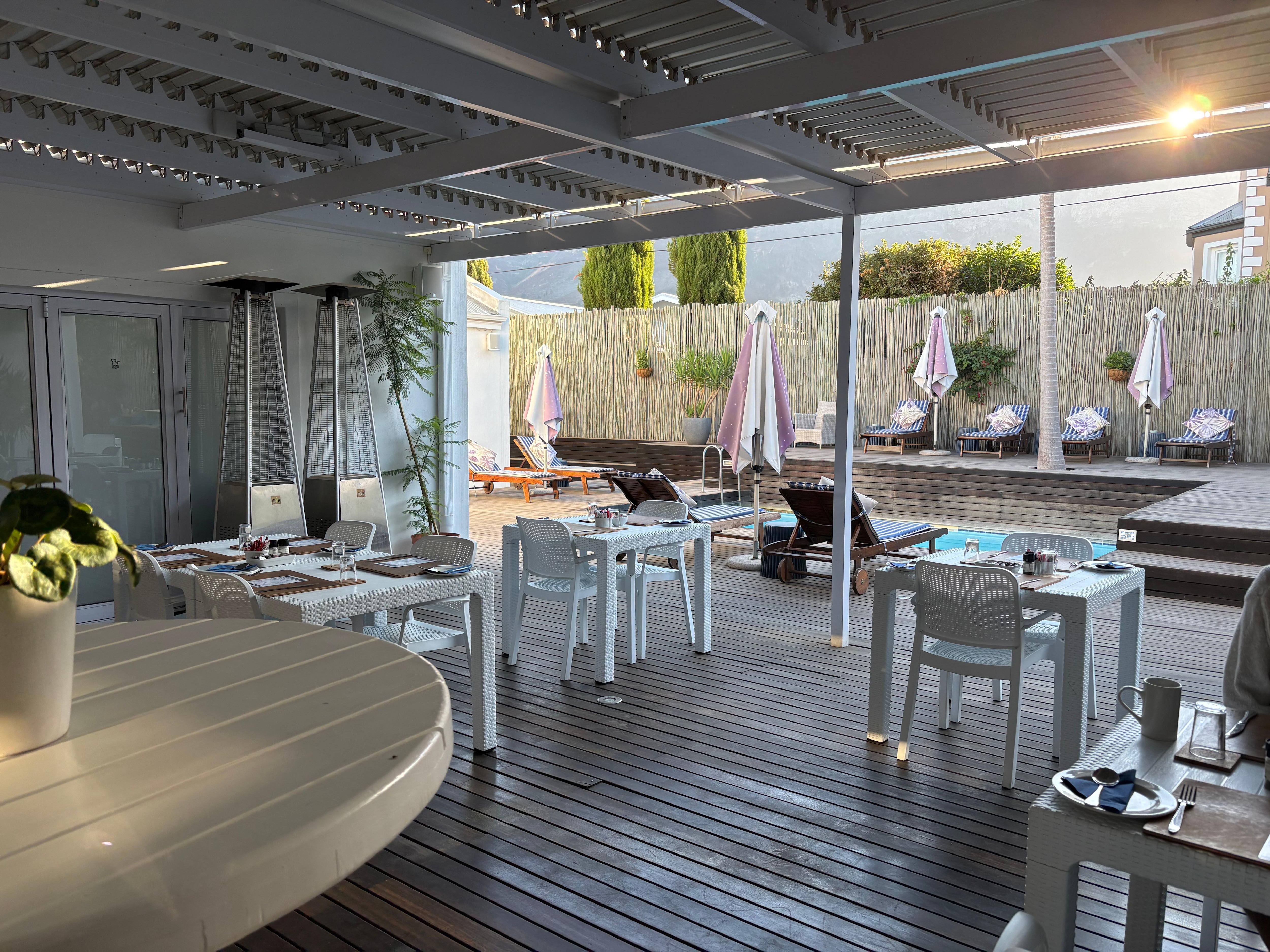 Lovely breakfast space! 