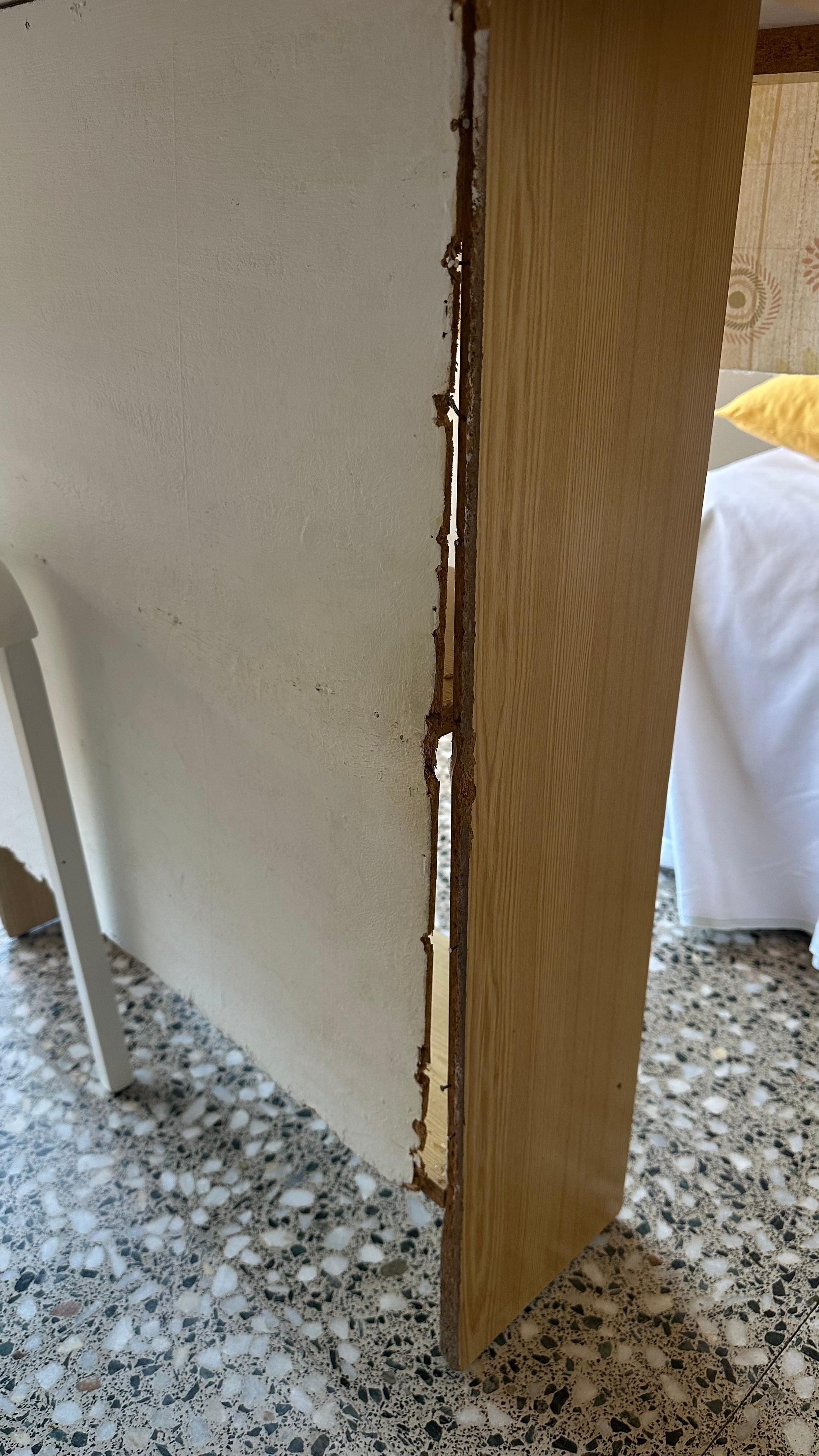 Verletzungsgefahr am ‚Tischbein‘