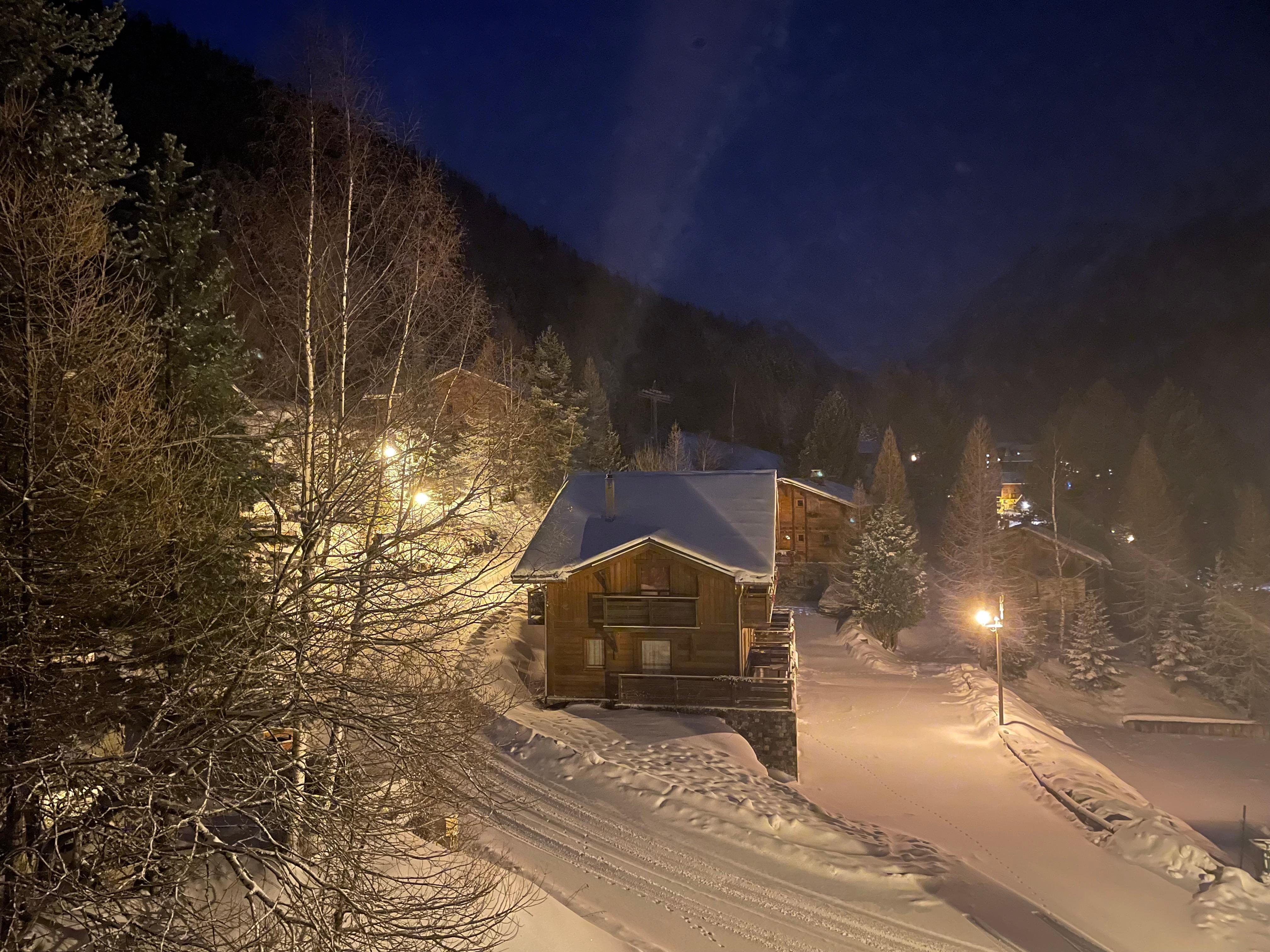 Vue balcon la nuit