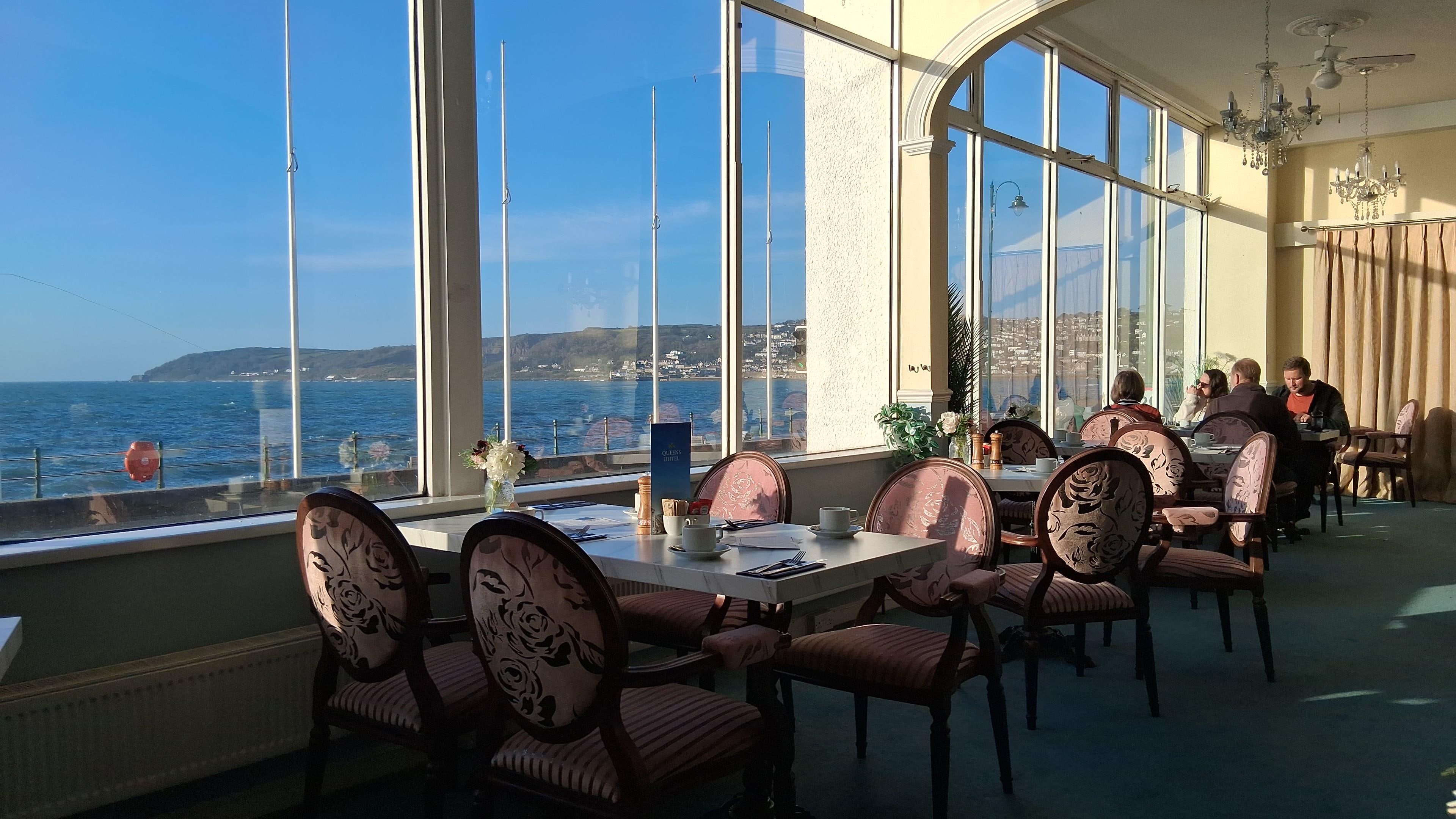 Queens Hotel Dinning area.