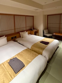 Twin corner room with city view and partial open air bath