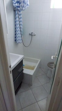 2m² (seul déjà c'est petit alors à 4/6 ? )