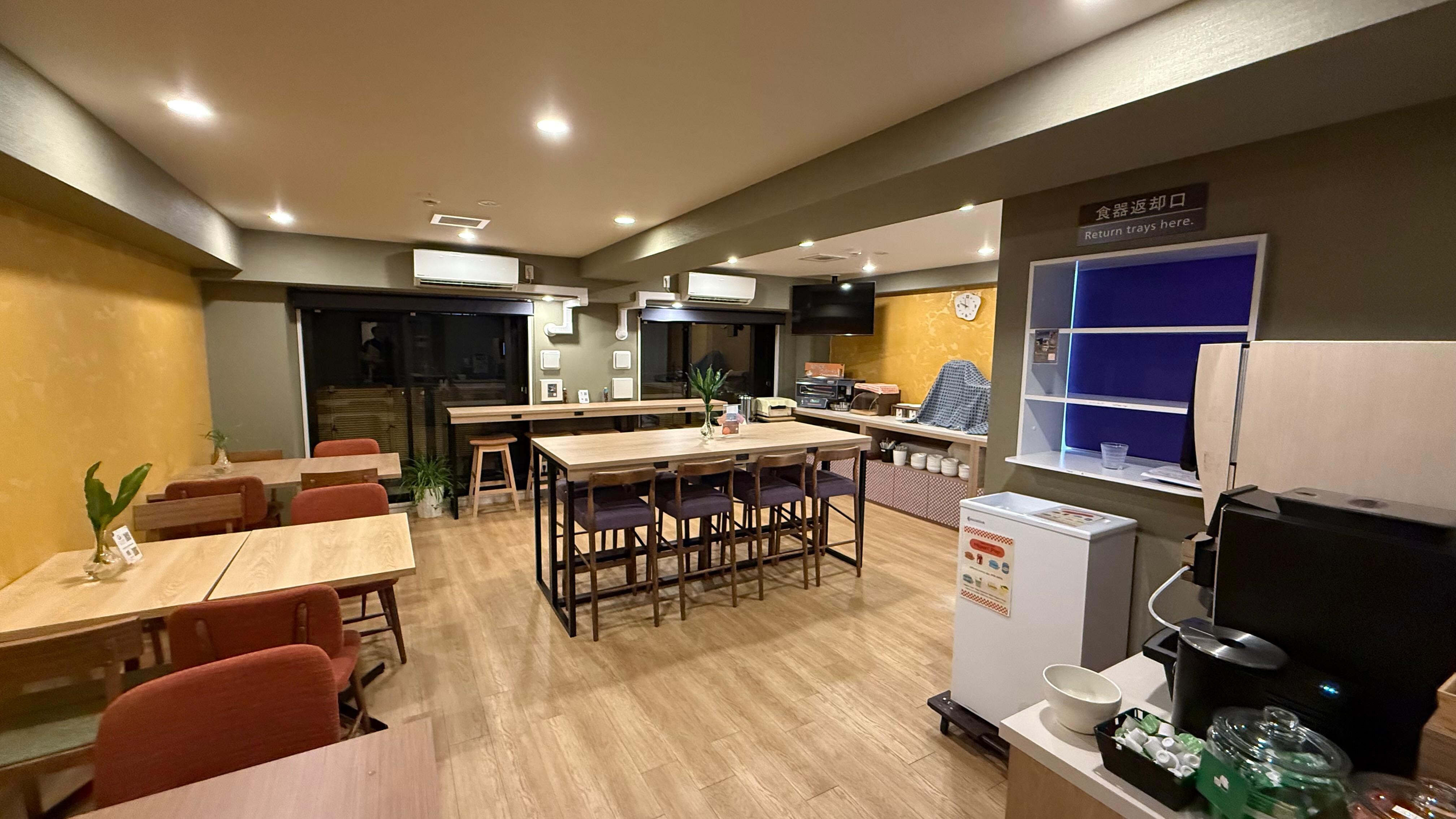 Breakfast room