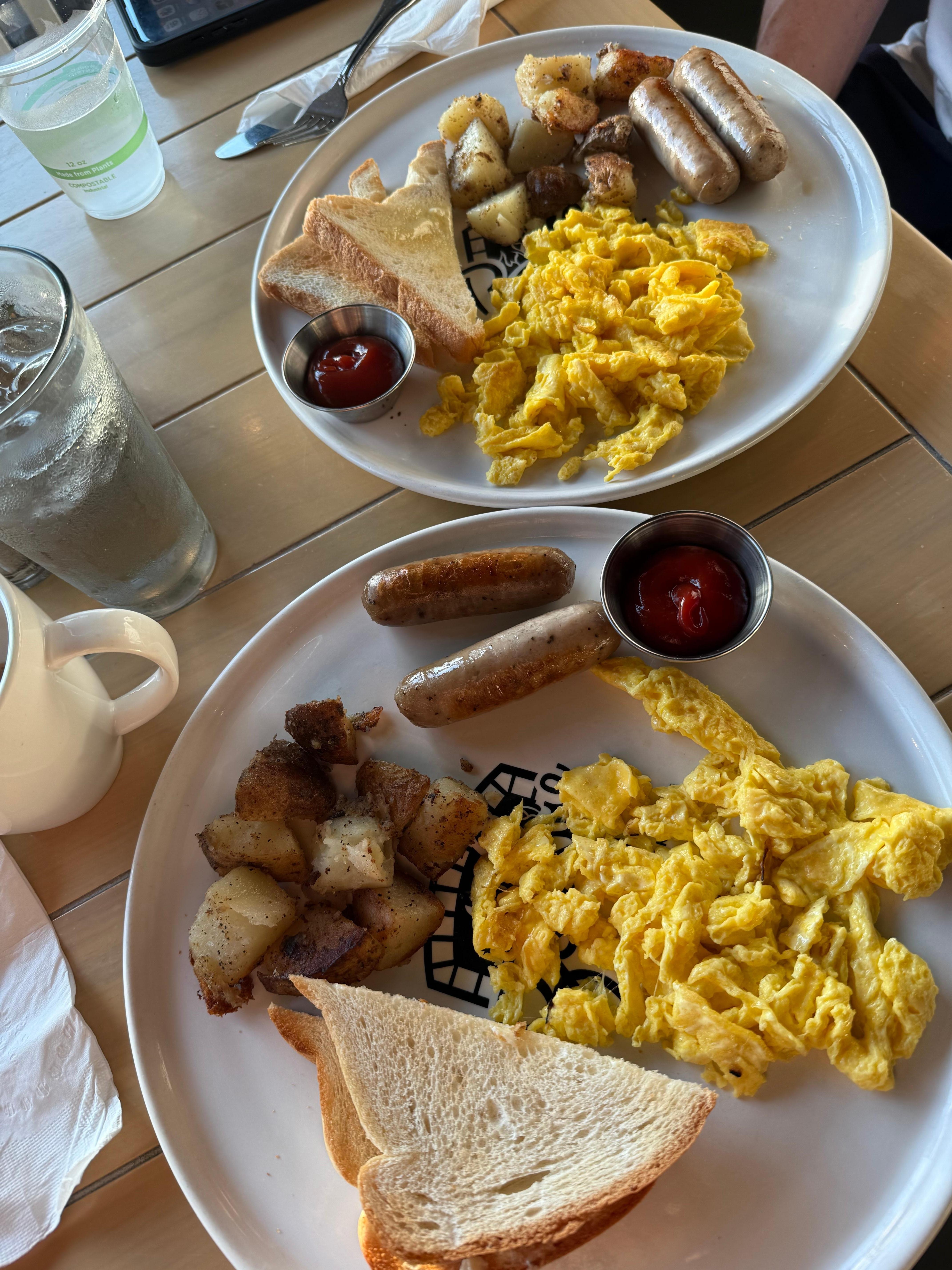 Free complimentary breakfast (assorted options) includes tea/coffee 