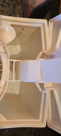 Dirty water reservoir on coffee maker