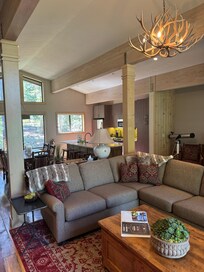 Living room/kitchen