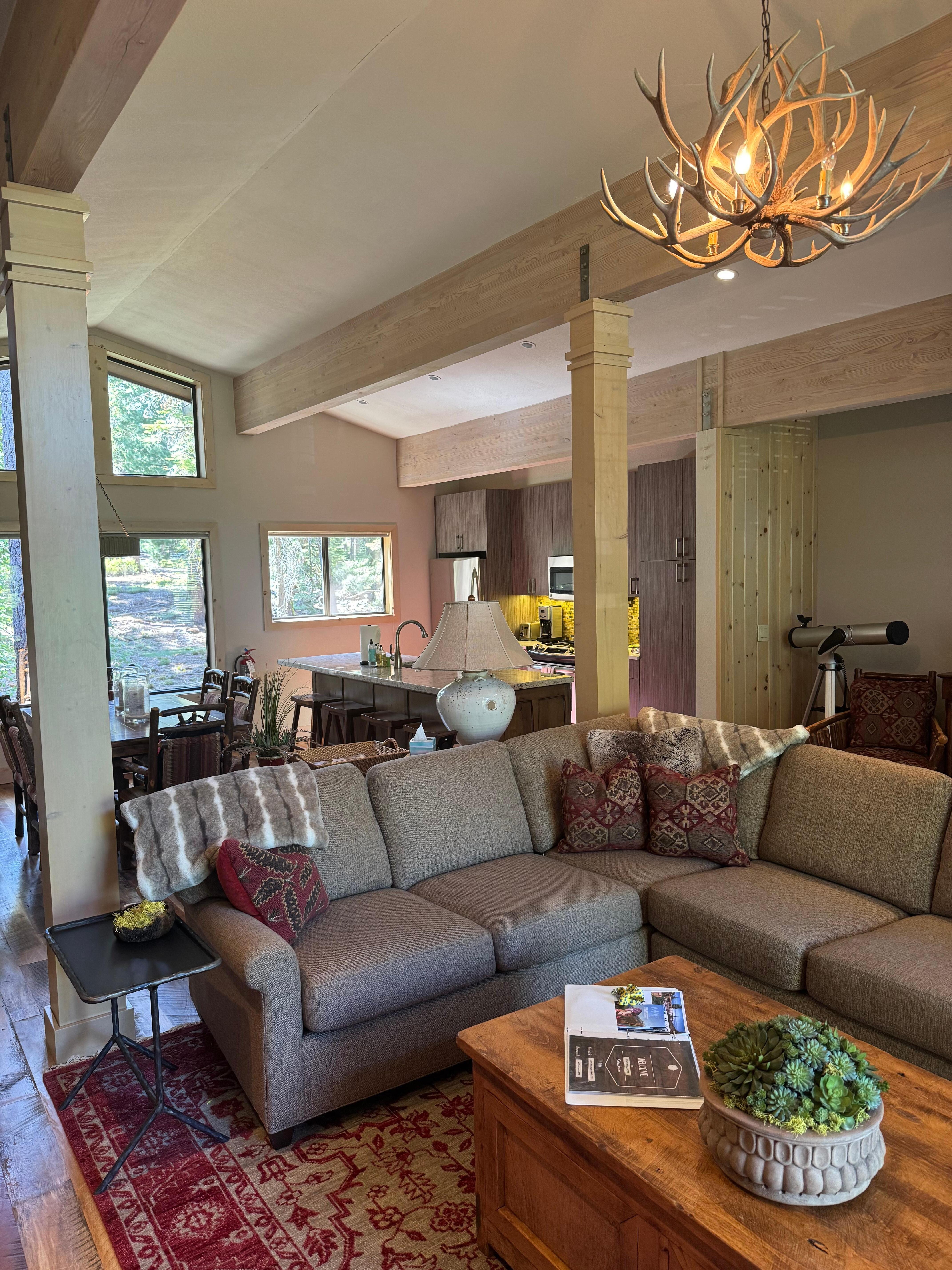 Living room/kitchen 