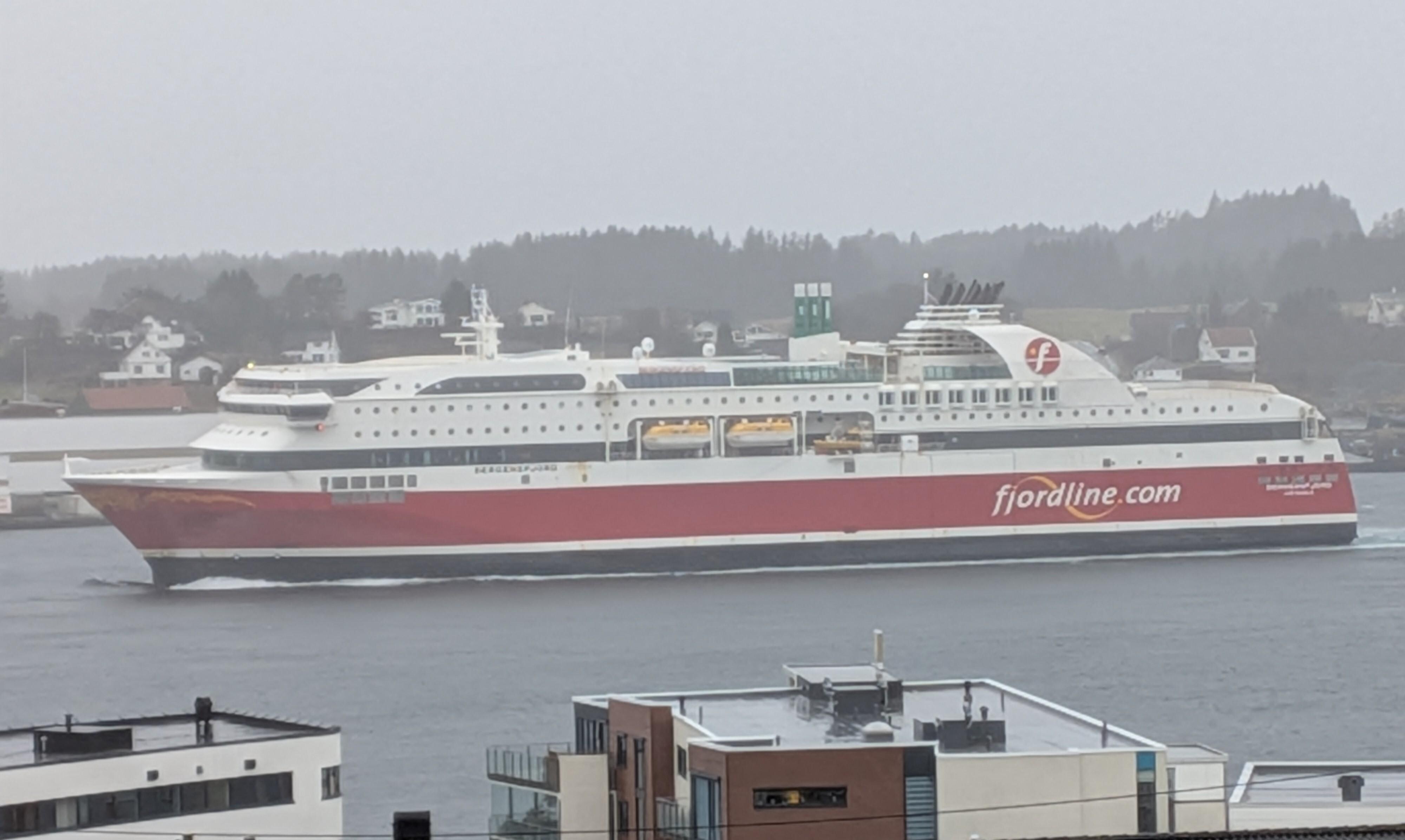 Upåklagelig utsikt over seilingsleden forbi Haugesund! 