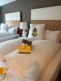 Very comfortable bed and unique bedding