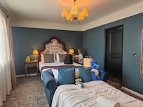 Bedroom with sofabed