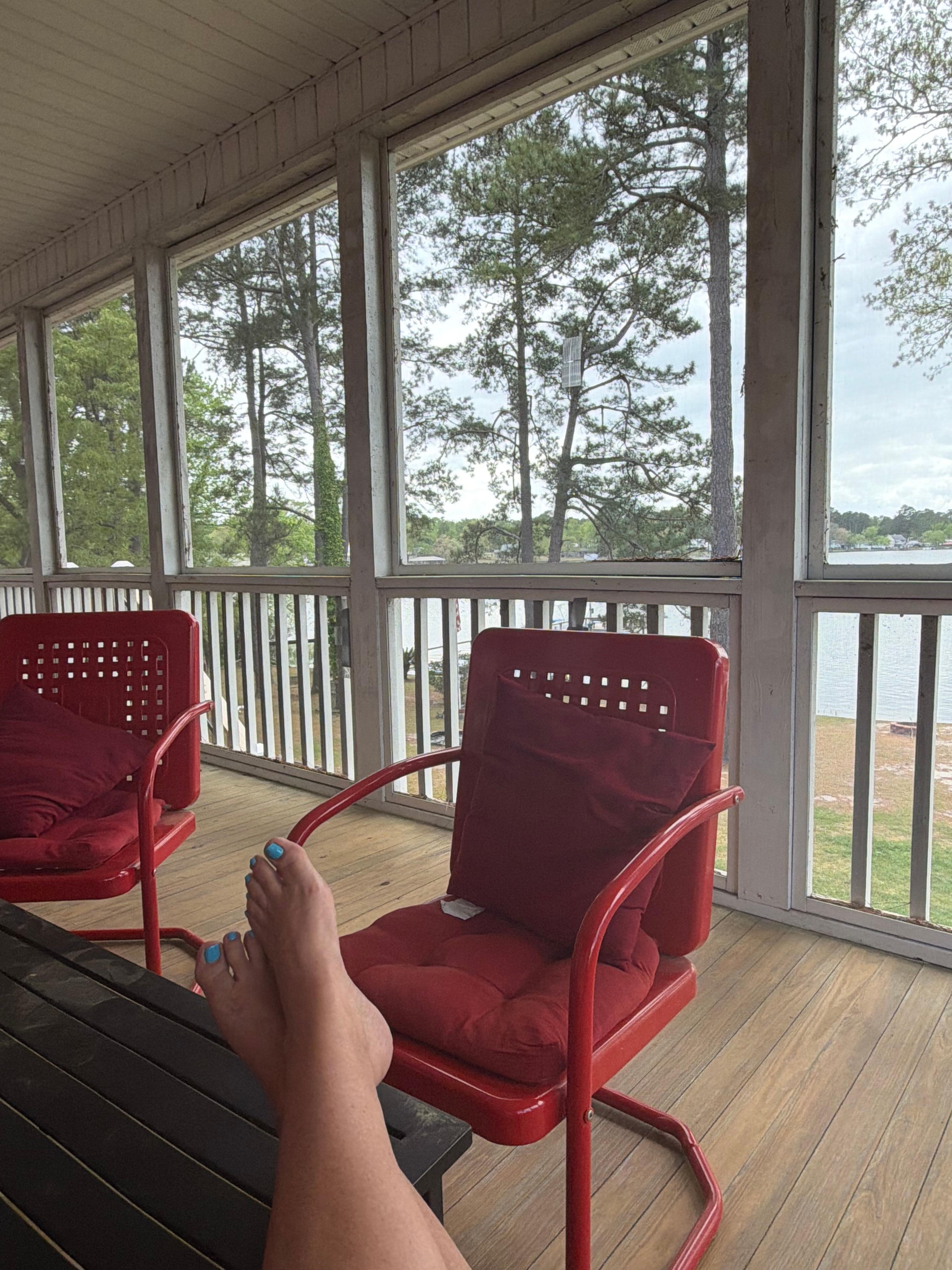 A little rain was no problem because the screen porch was an ideal reading spot. 