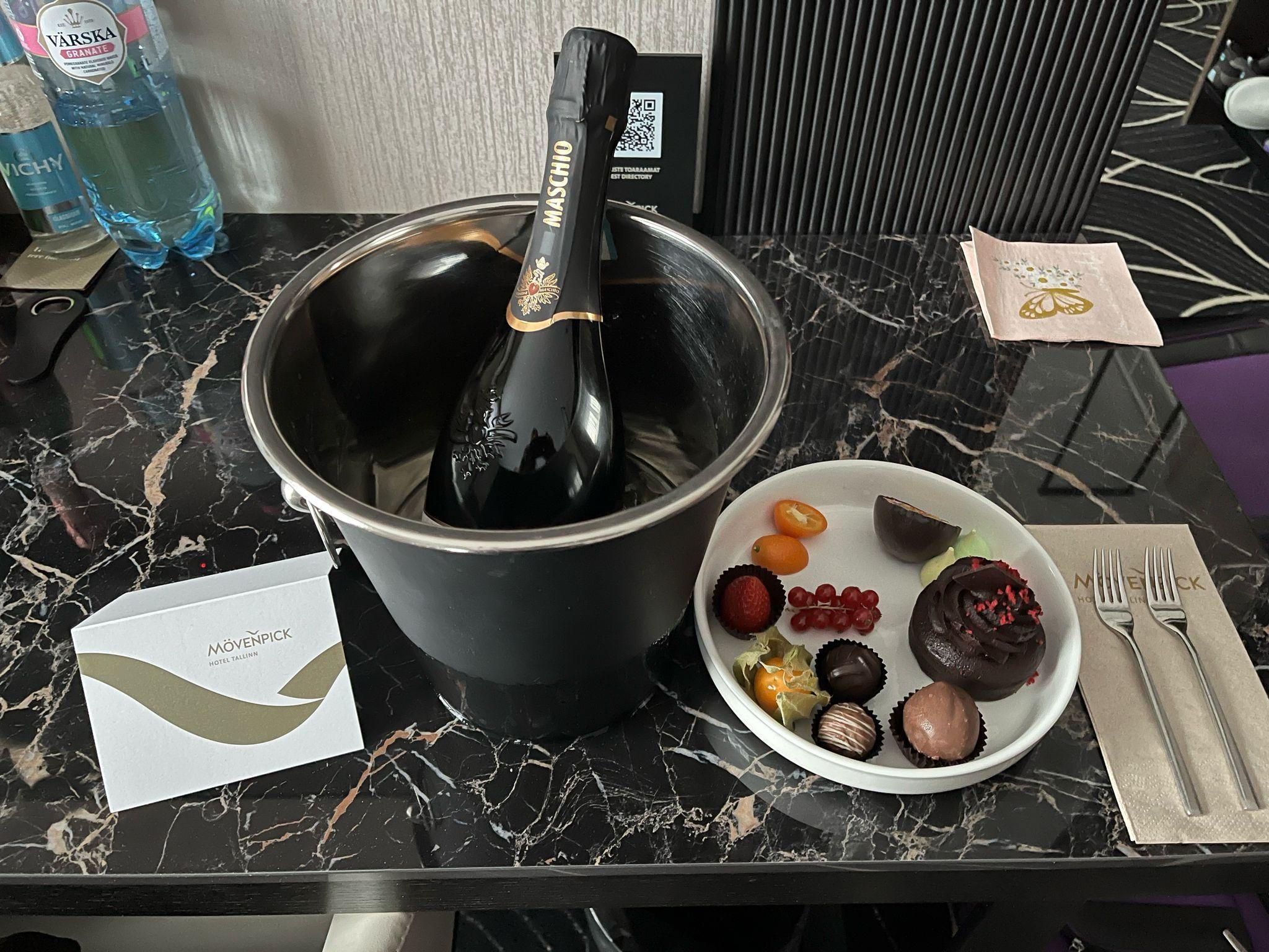 Geburtstagsgrüße vom Hotelmanager